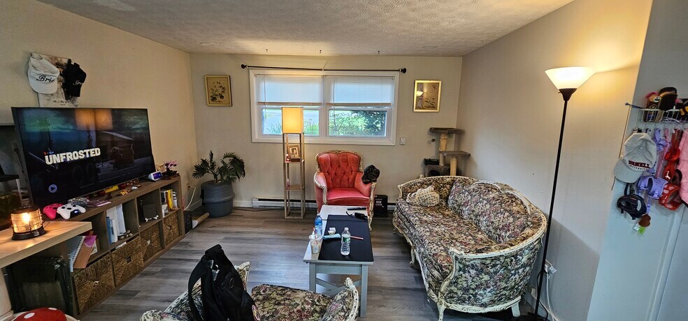 Building Photo - 128 Triphammer Ter