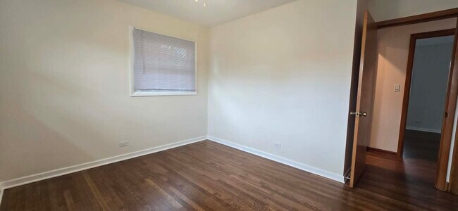 Building Photo - 8607 N Osceola Ave
