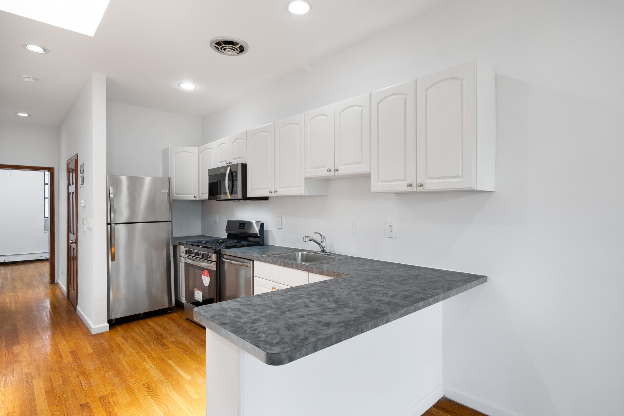 Building Photo - 118 W 136TH St