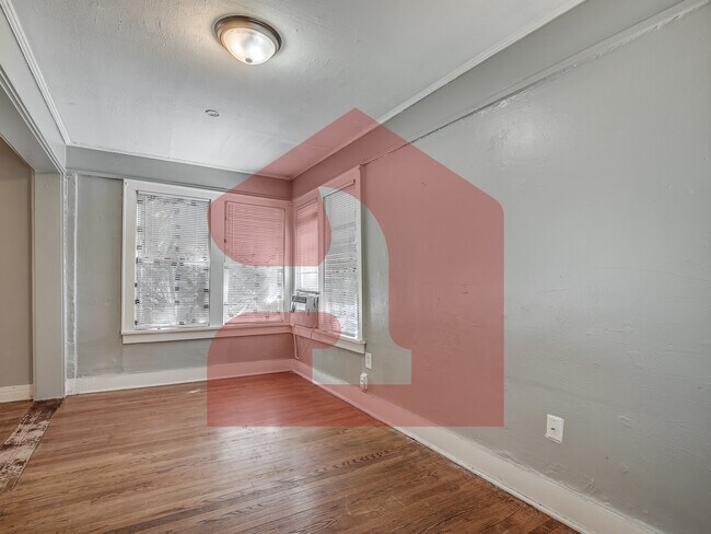 Building Photo - 2309 1/2 N Florida Ave