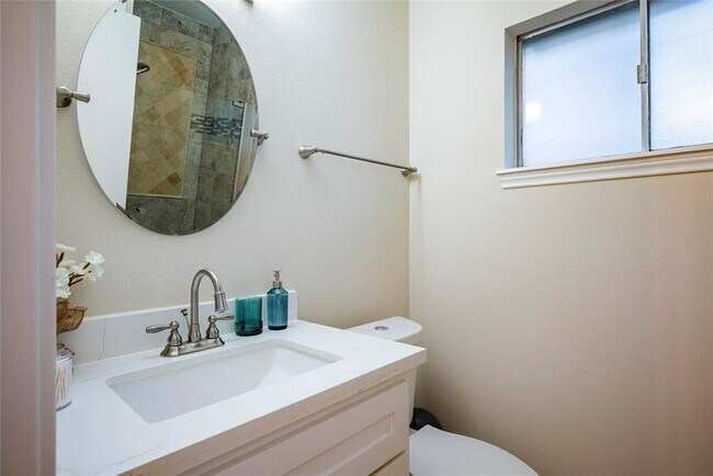 Building Photo - 10607 Wickersham Ln