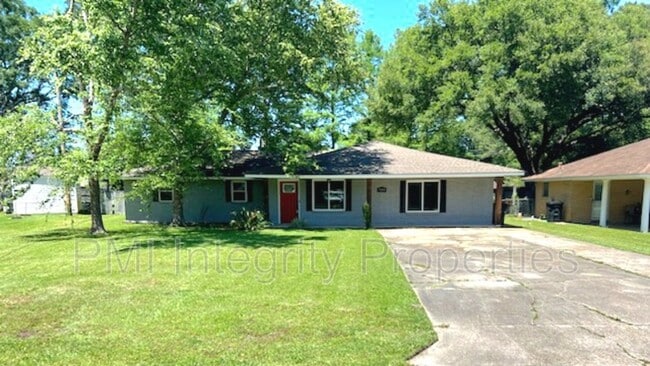 Building Photo - 7993 Greenlea Dr