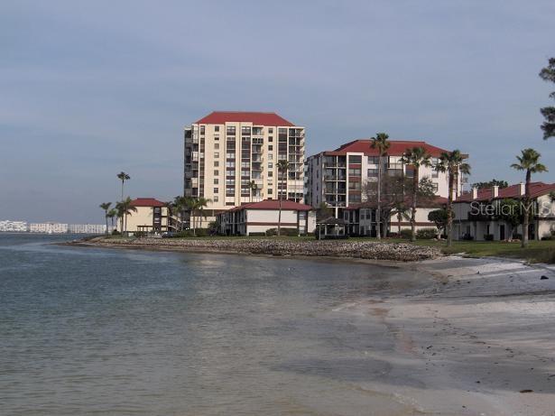 Building Photo - 6279 Sun Blvd