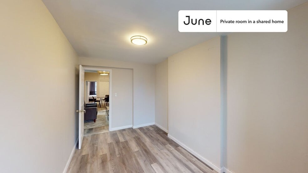 Building Photo - Room in Shared 3 bed/1 bath home