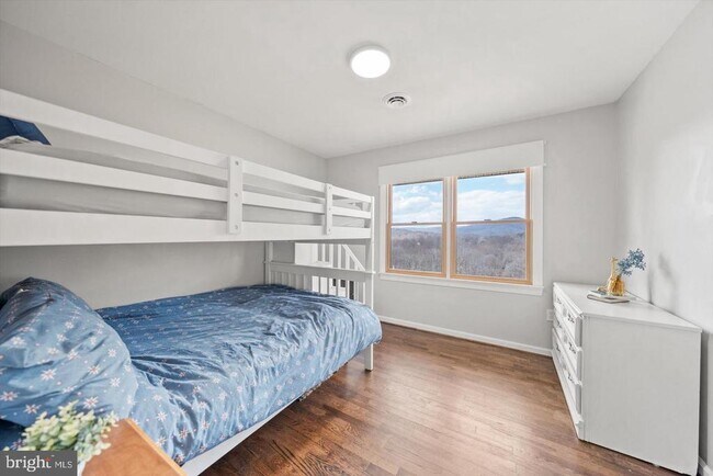 Building Photo - 436 Castleton Meadows Ln