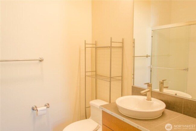 Building Photo - 2Bd/2Ba Seattle Condo