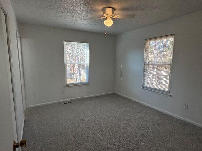 Building Photo - 366 Deputy Ln