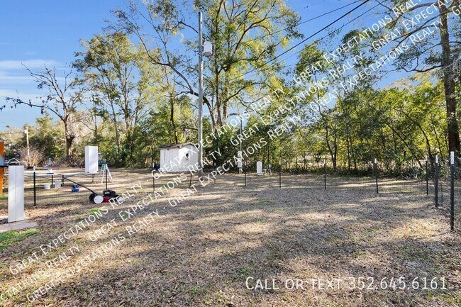Building Photo - 1884 NE 77th St