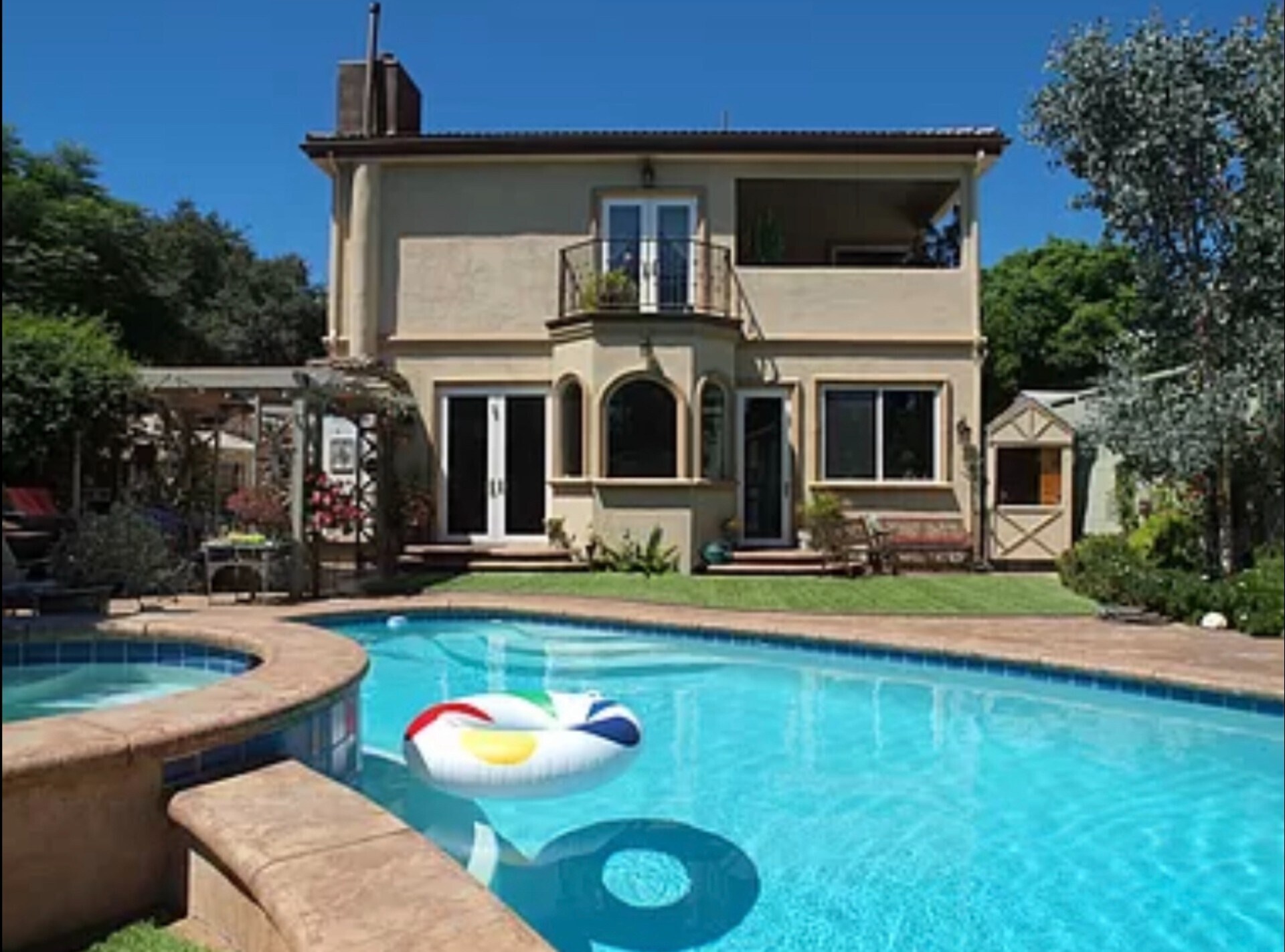 Building Photo - 406 N Fairview St