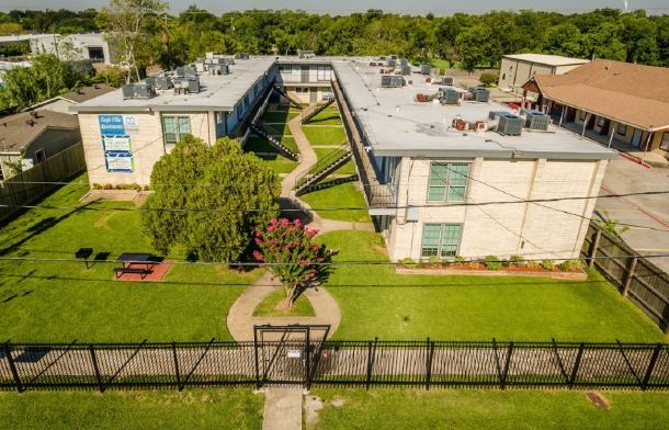 Building Photo - Gayle Villa Apartments