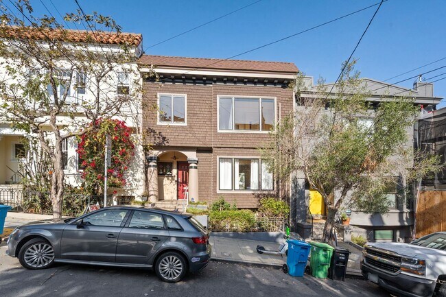 Building Photo - Eureka Valley/Castro 4 Bed + Bonus Room, 3 Bath, 2 Car Garage, City & Valley Views