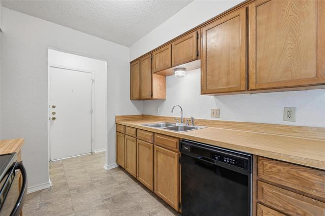 Building Photo - 2812 Ridgecrest Dr