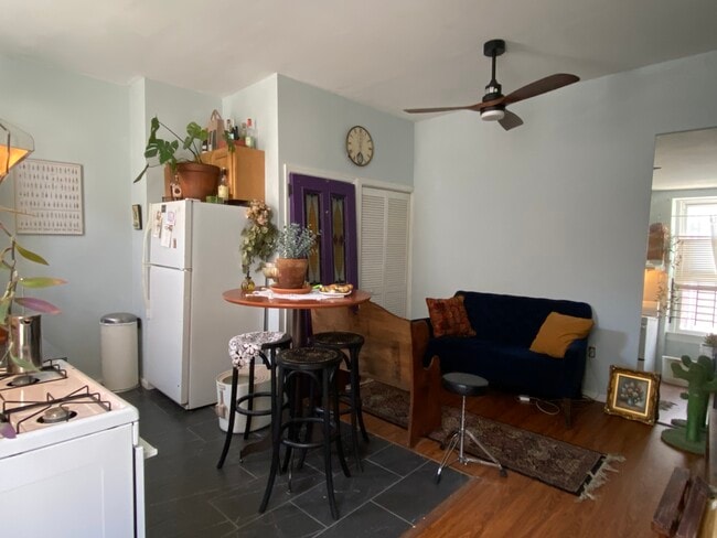 Building Photo - 1422 Wharton St