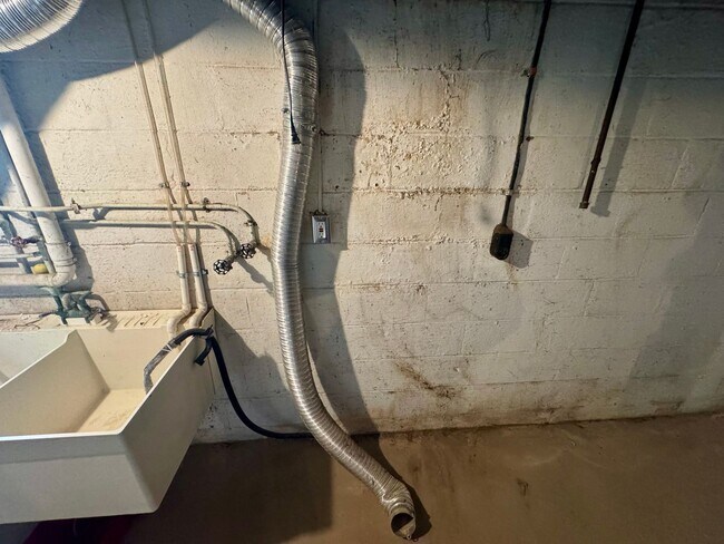 Building Photo - 229-231 Marylea Avenue (LO)