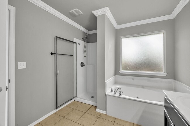 Building Photo - Welcome to this gorgeous home in the highly desirable Eddington Place neighborhood!