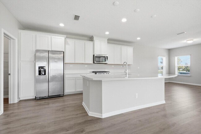 Building Photo - 126 St Barts Ave