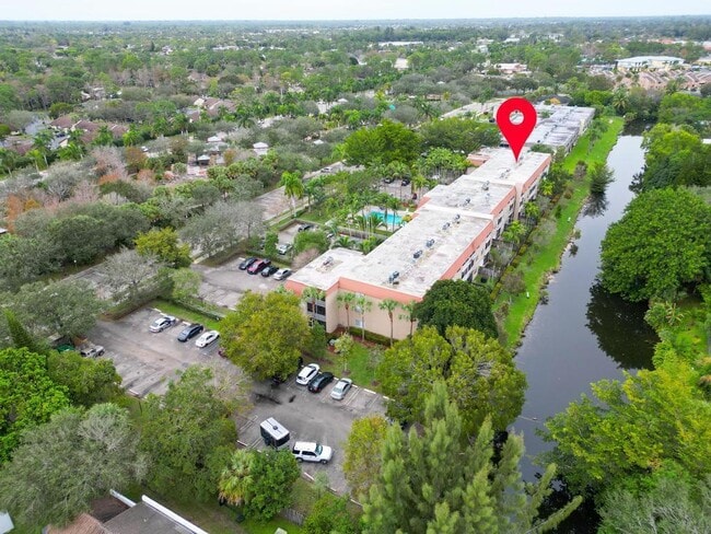 Building Photo - 120 Sparrow Dr