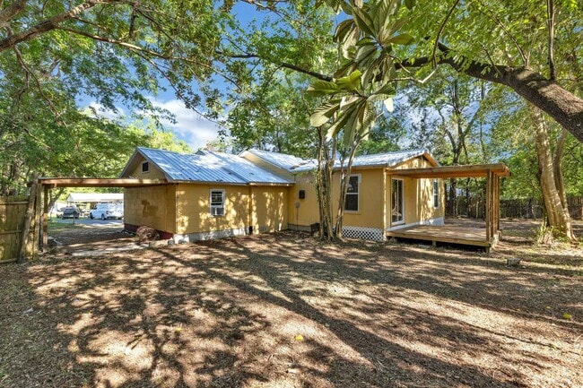 Building Photo - 1212 Carraway St