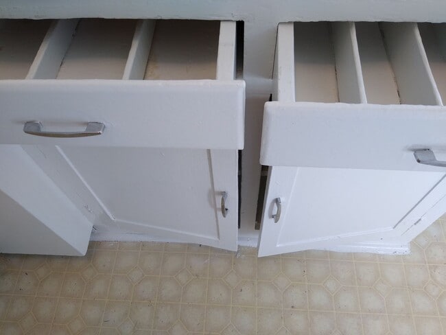 Building Photo - DU Charming 1920's Bungalow 2 Beds 1 Bath  Available Now