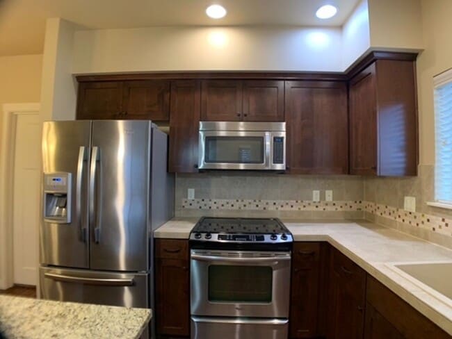 Building Photo - 45 Central Unit - 2 Bedrooms, 2 baths, 988 Sq. Ft.