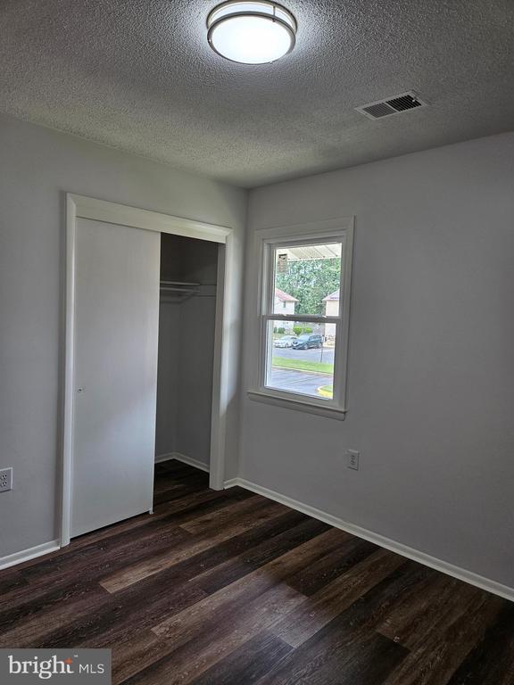 Building Photo - 6322 Bentham Ct