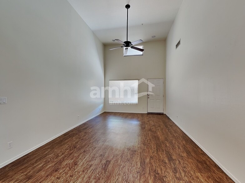 Building Photo - 8940 W Olive Ave