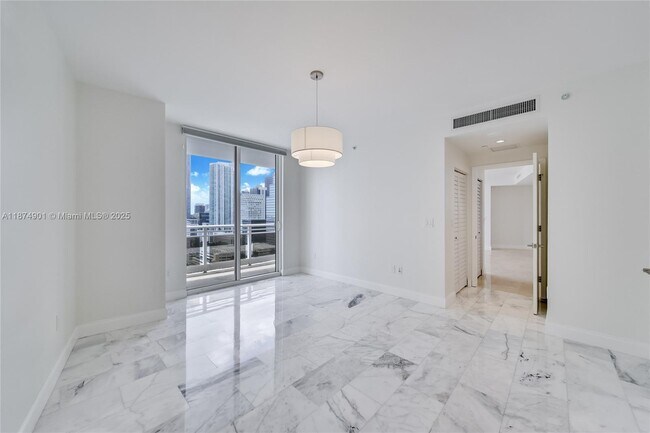 Building Photo - 901 Brickell Key Blvd