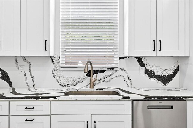 Building Photo - 216 N Glen Arven Ave