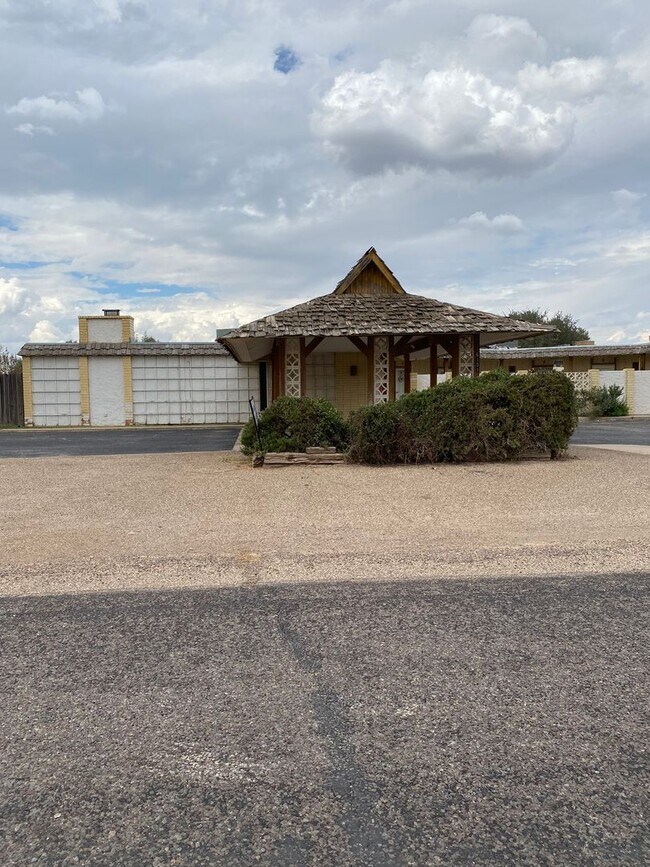 Building Photo - 6151 Denis Ln