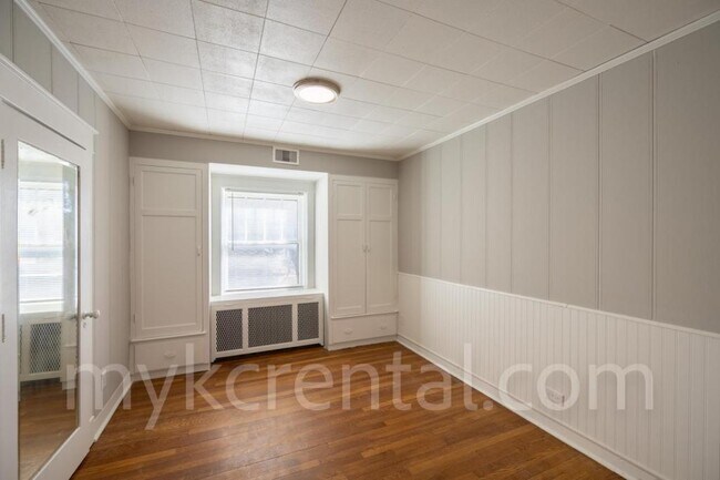 Building Photo - 17 S 17th St
