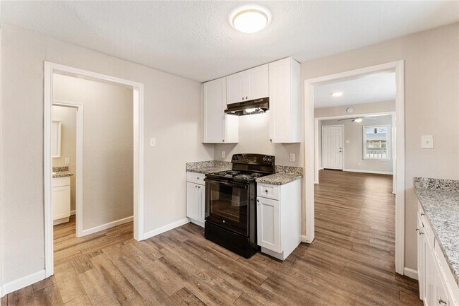 Building Photo - 3722 Seabrook St