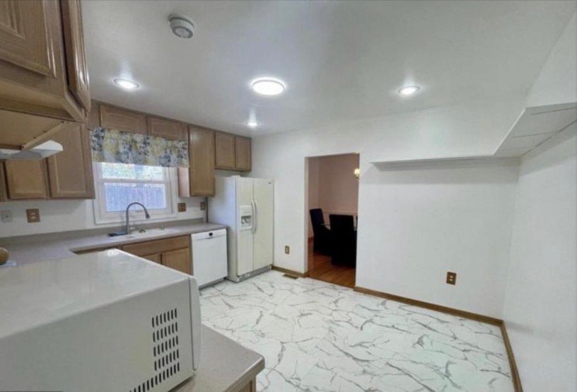 Building Photo - 2450 Indian Ct