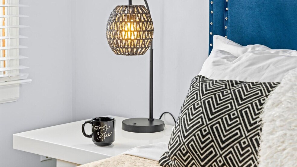 Building Photo - 714 West Ave