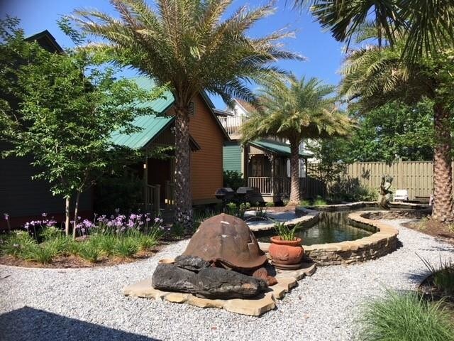 Building Photo - 802 Howe St