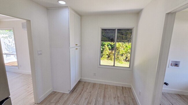 Building Photo - Beautifully Remodeled Detached 2 Bed 1 Bath Home with yard and pet friendly!