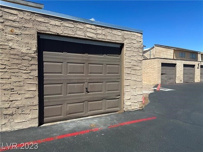 Building Photo - 5167 Greene Ln