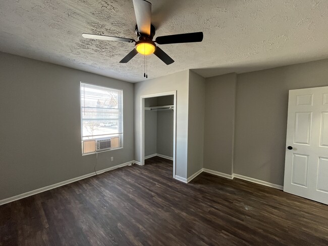 Building Photo - 581-583 E Starr Ave