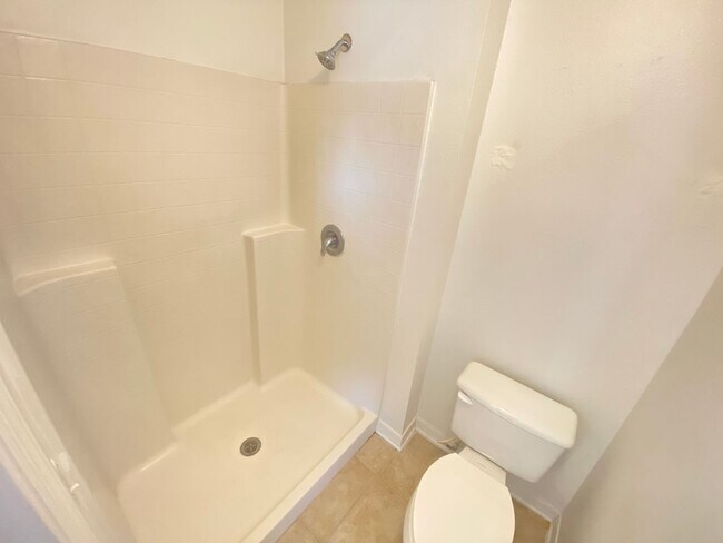 Building Photo - 14138 Econ Woods Ln