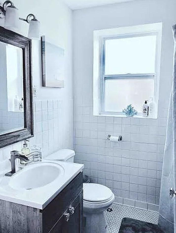 Building Photo - 6444 N Washtenaw Ave