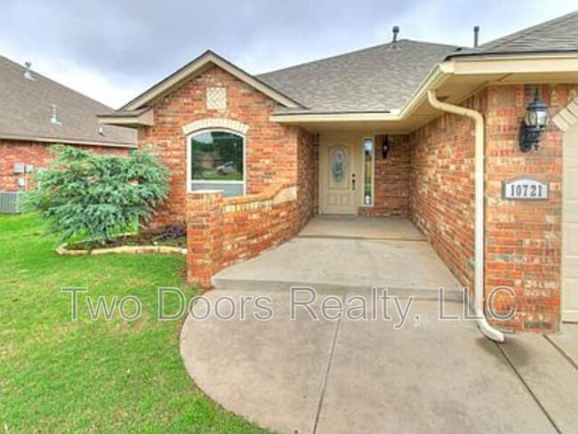 Building Photo - 10721 SW 31st Ct