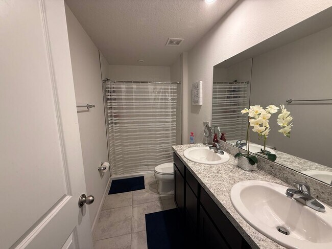 Building Photo - 1169 Catskill Dr