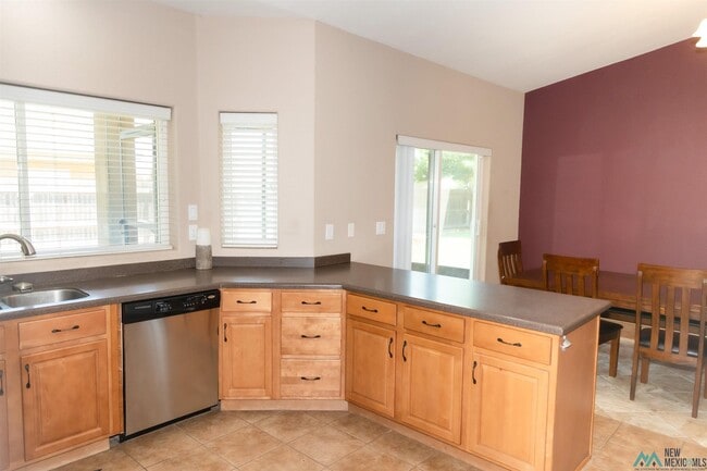 Building Photo - 3008 Fred Daugherty Dr