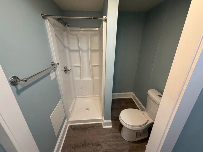 Building Photo - Gorgeous Studio, Second-floor! Apartment in quiet Pittsfield Street