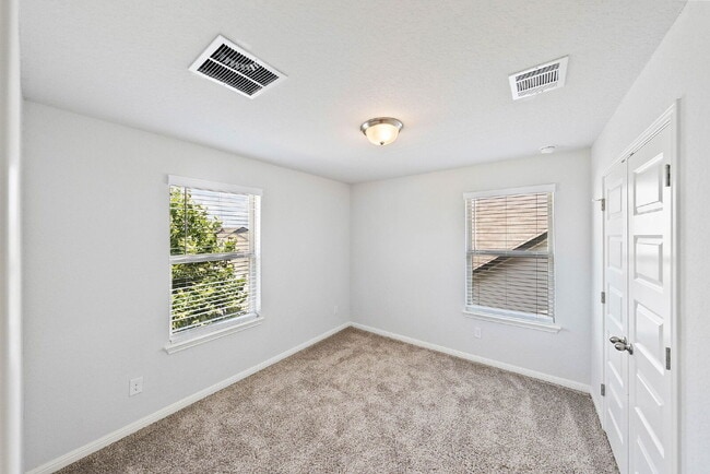 Building Photo - Greenbelt, Second En Suite, Media and Game...