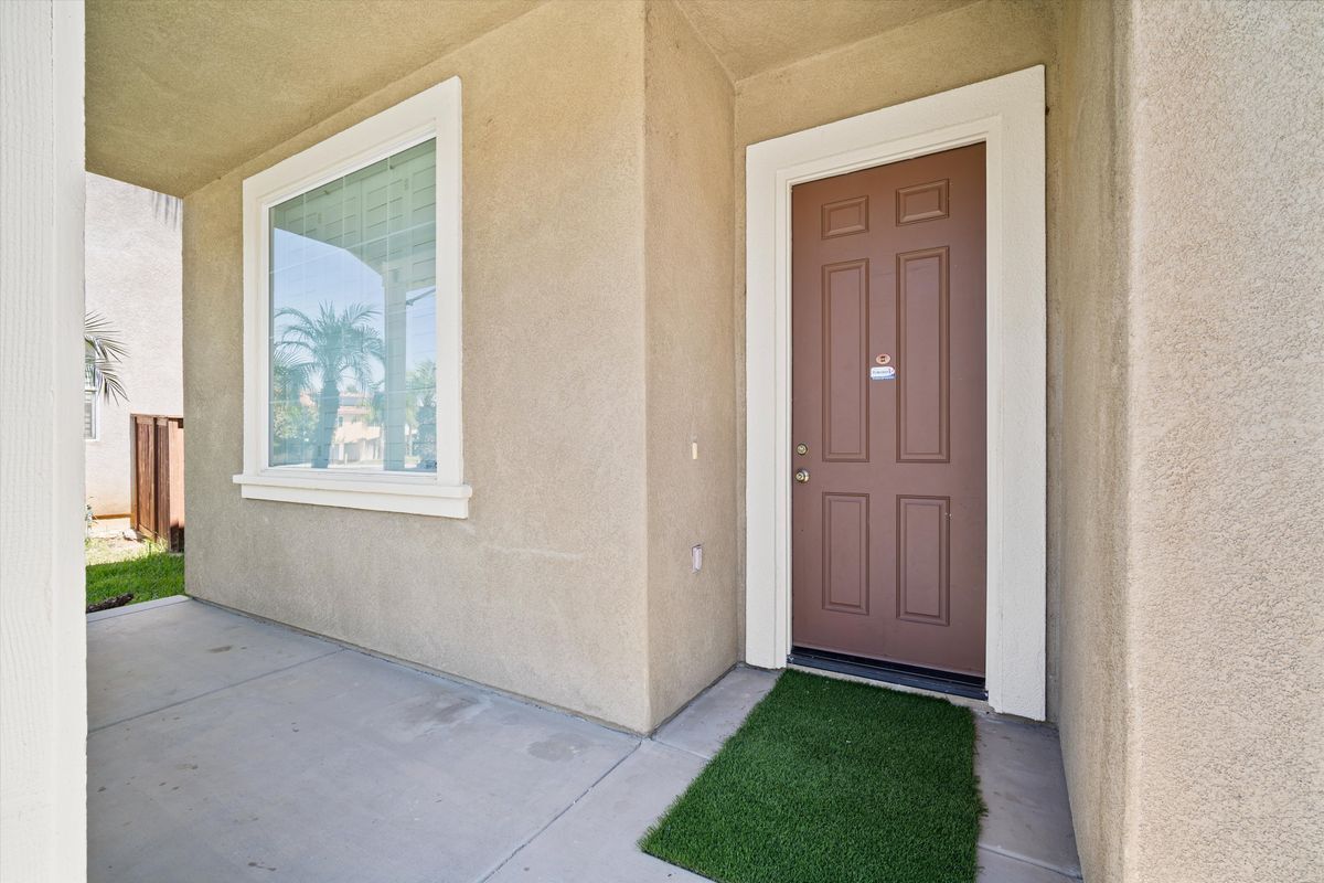 Building Photo - 26426 Mare Ln