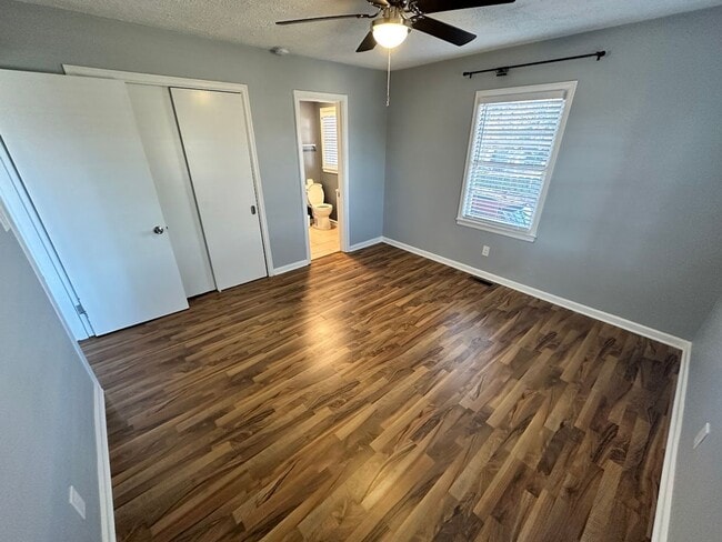 Building Photo - Beautiful House in Picadome! Off-Street Parking, W/D, Breakfast Bar, Deck, Fenced Backyard!