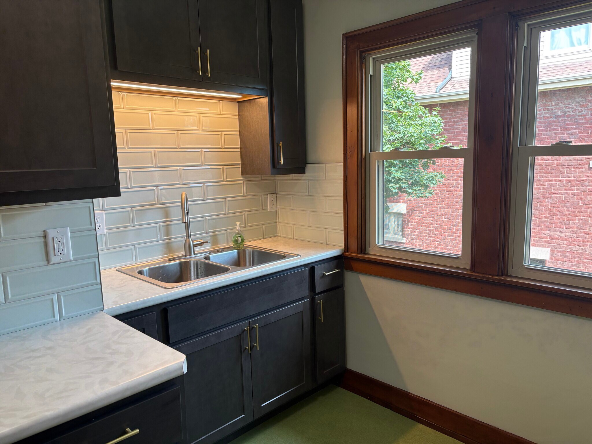 Kitchen - 6615 W Bluemound Rd
