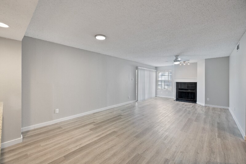 Building Photo - 11011 Woodmeadow Pkwy