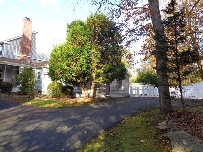 Building Photo - 44 Flat Rock Rd