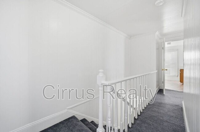 Building Photo - 1027 27th St